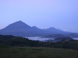 Circuitos por Montañas Virunga organizados por agencias expertas