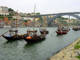 Circuitos por Oporto organizados por agencias expertas