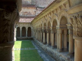 Circuitos por Santillana del Mar organizados por agencias expertas